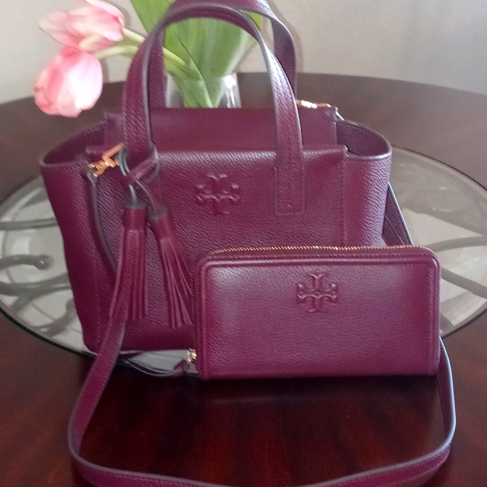 Tory Burch purse and wallet